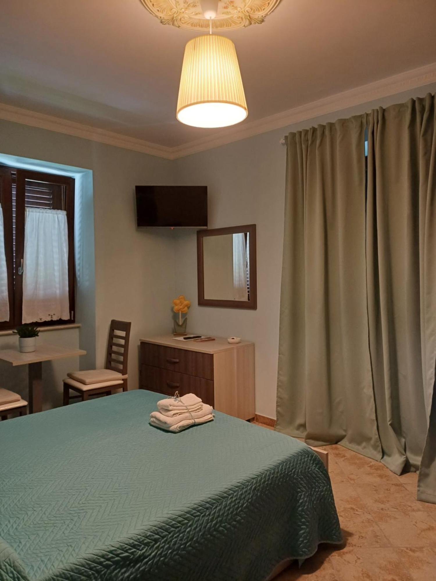 Core A Core Rooms Santo Stefano del Sole الغرفة الصورة