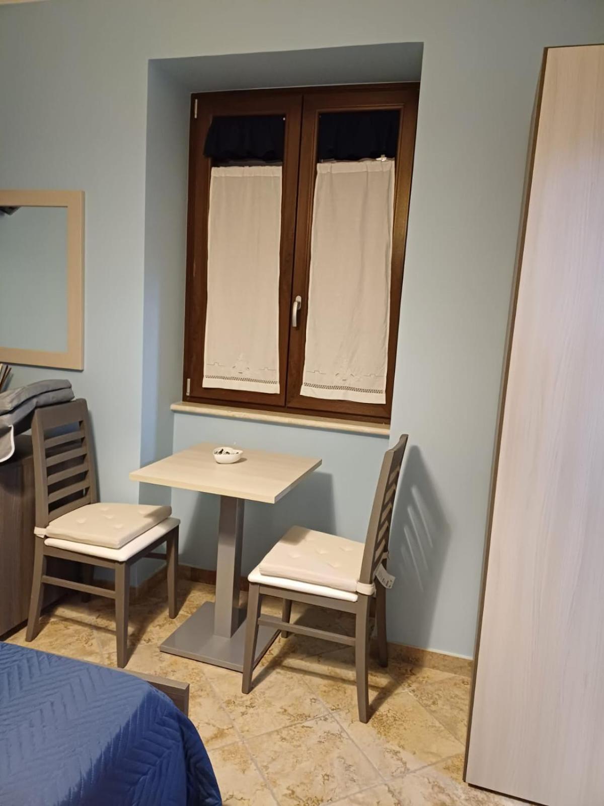 Core A Core Rooms Santo Stefano del Sole الغرفة الصورة